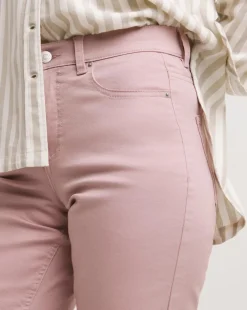 24/7 Blush Knee Shorts