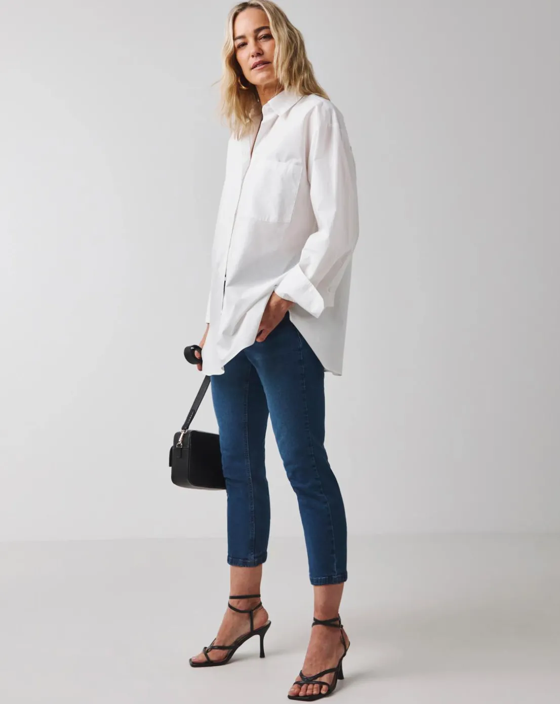 24/7 Mid Blue Crop Jeans