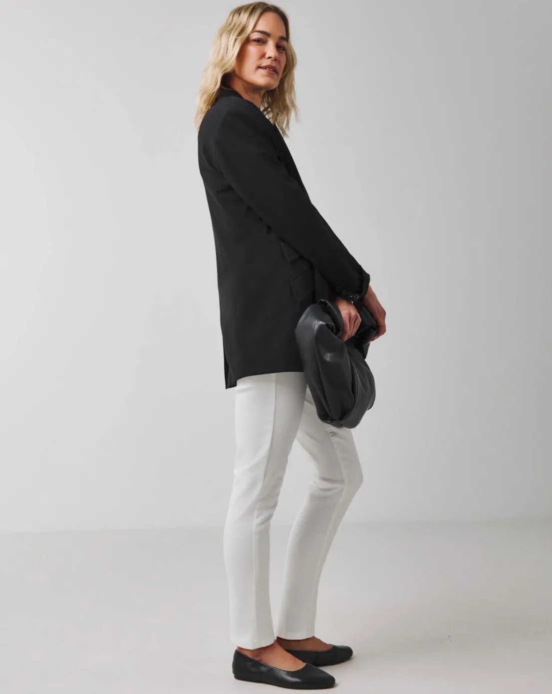 24/7 White Slim Leg Jeans