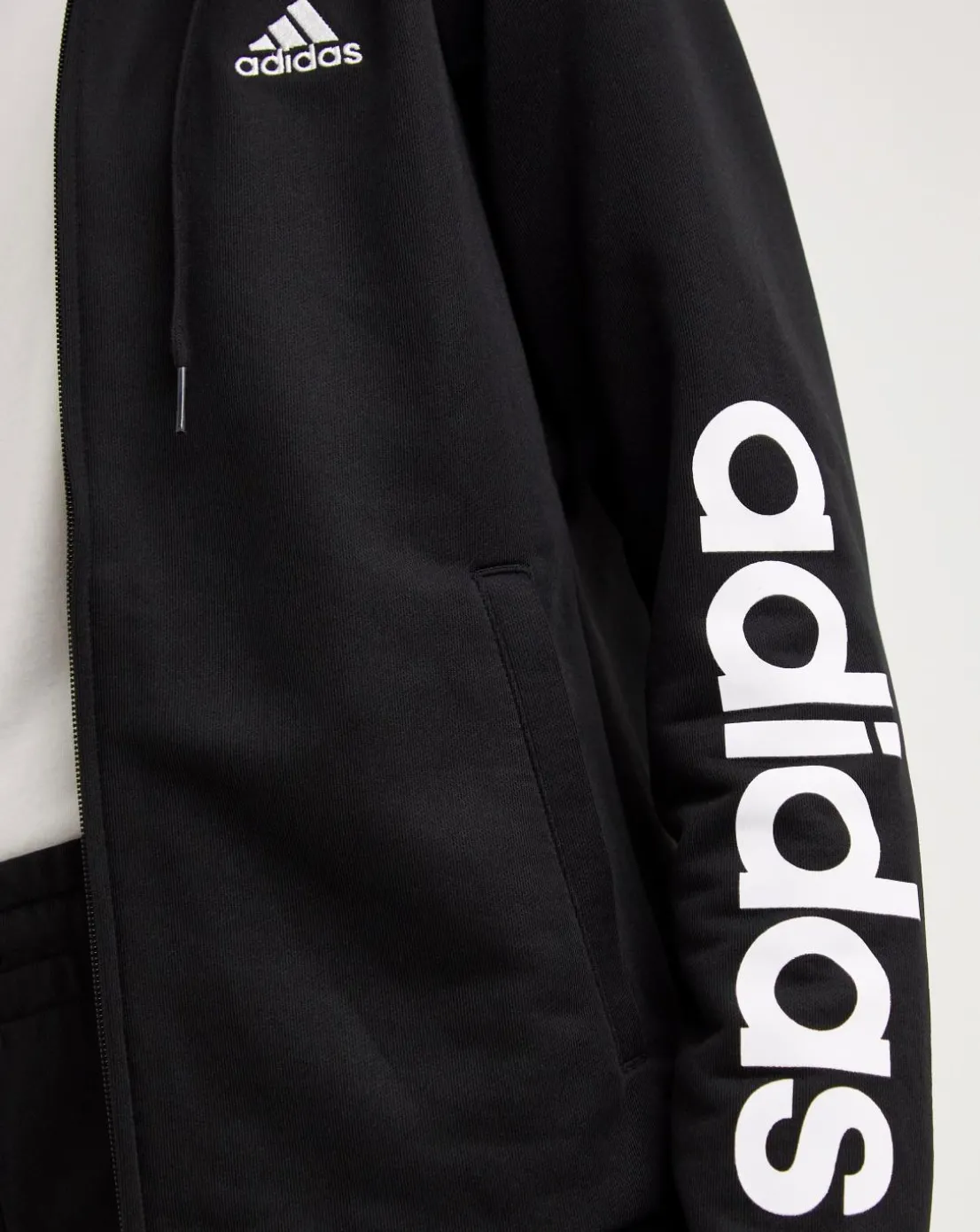 adidas Big Logo linear Tracksuit