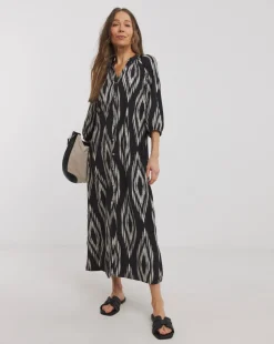 Border Print Kaftan Dress
