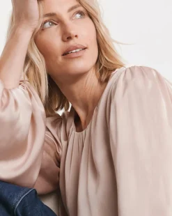 Bubble Sleeve Bubble Hem Top