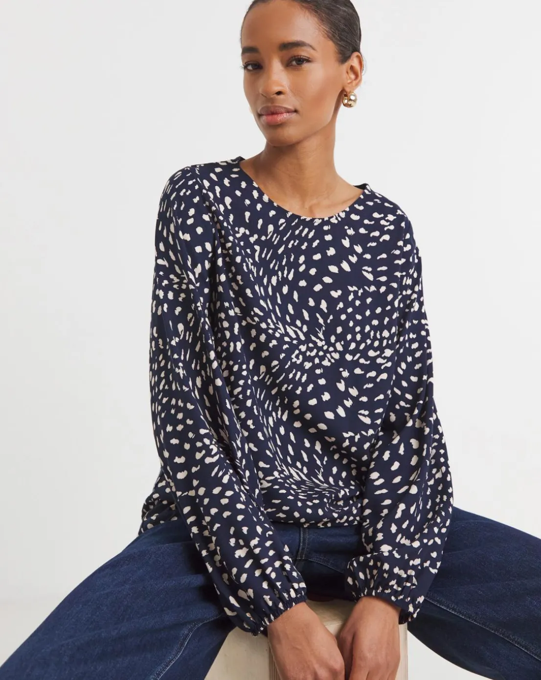 Crew Neck Balloon Sleeve Top