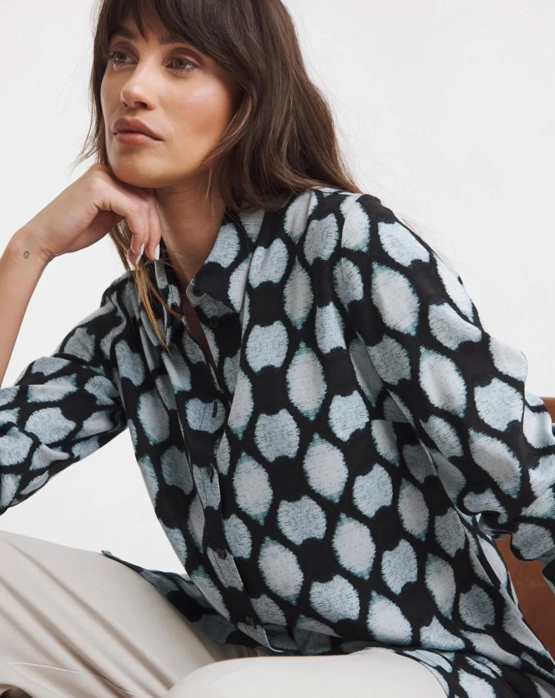 Dipped Back Long Sleeve Shirt