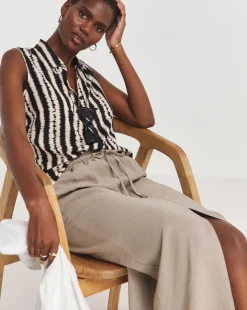 Dipped Back Sleeveless Shirt