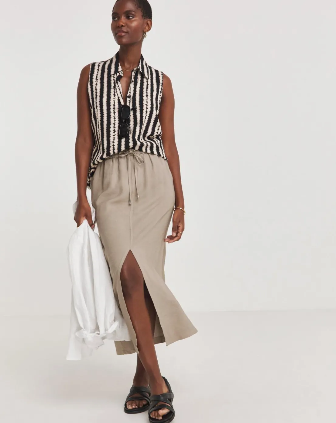 Dipped Back Sleeveless Shirt