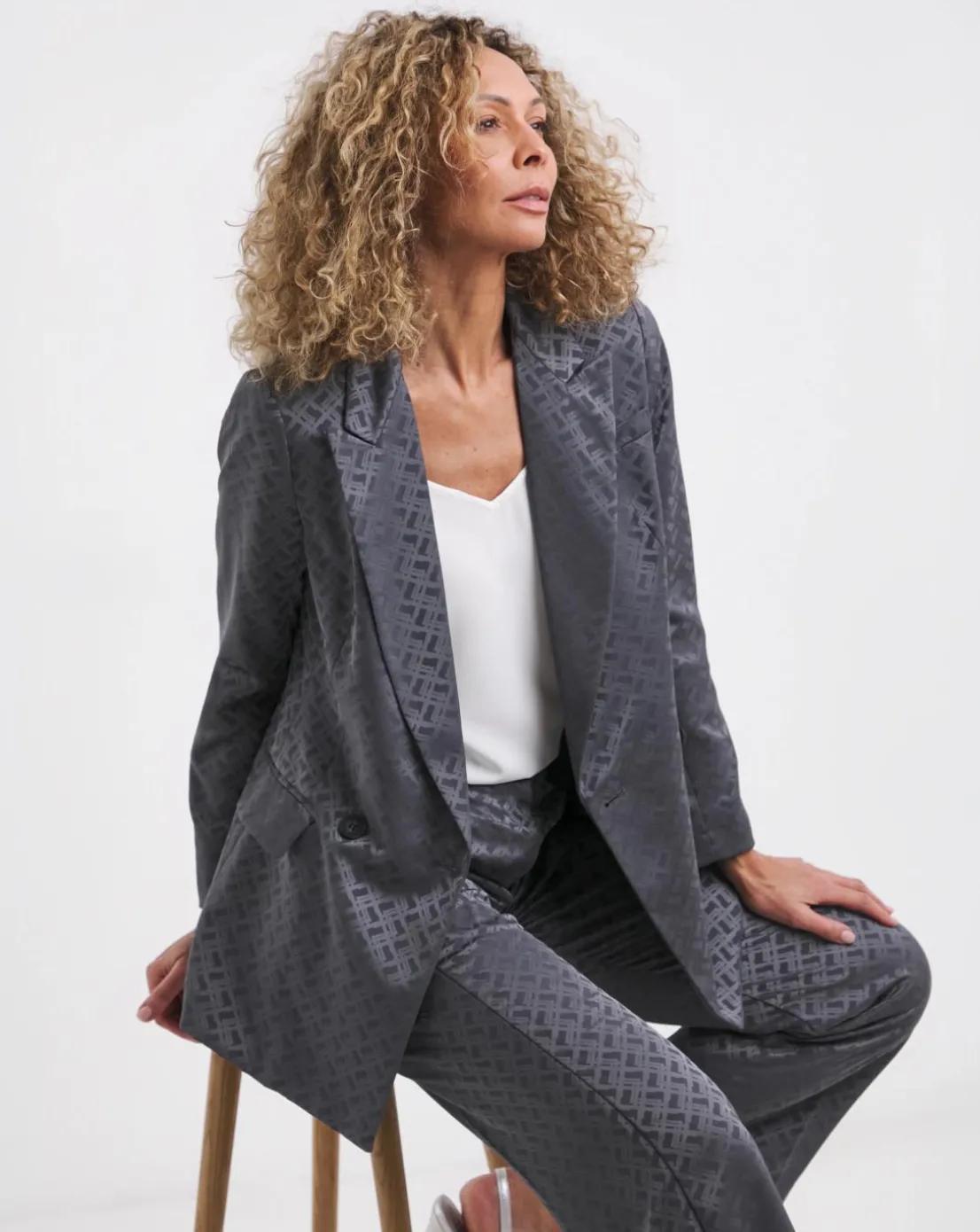 Geo Jaquard Satin DB Blazer