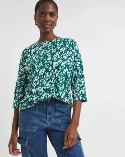 Green Animal 3/4 Sleeve Curved Hem Longline Top