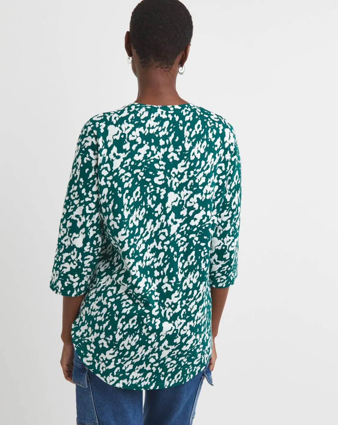 Green Animal 3/4 Sleeve Curved Hem Longline Top