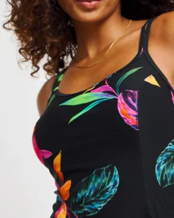 MAGISCULPT Firm Control Flatter Me Swimdress