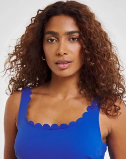 MAGISCULPT Medium Control Contour Me Scalloped Swimsuit