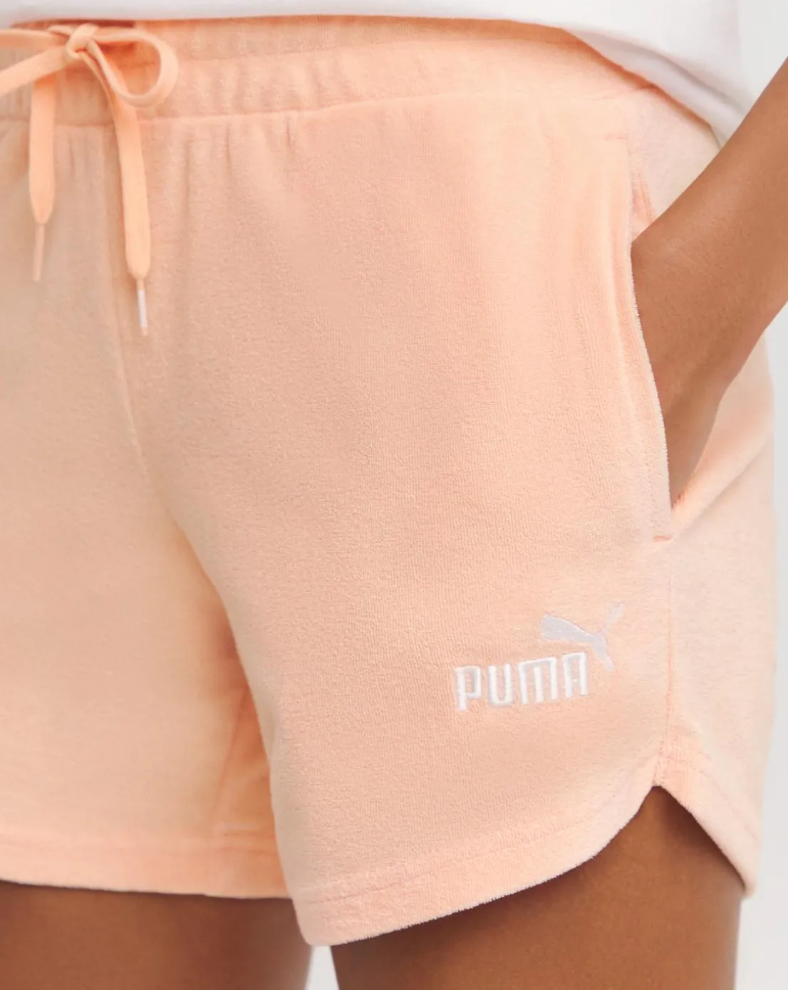 PUMA Essential Elevated 5" Shorts