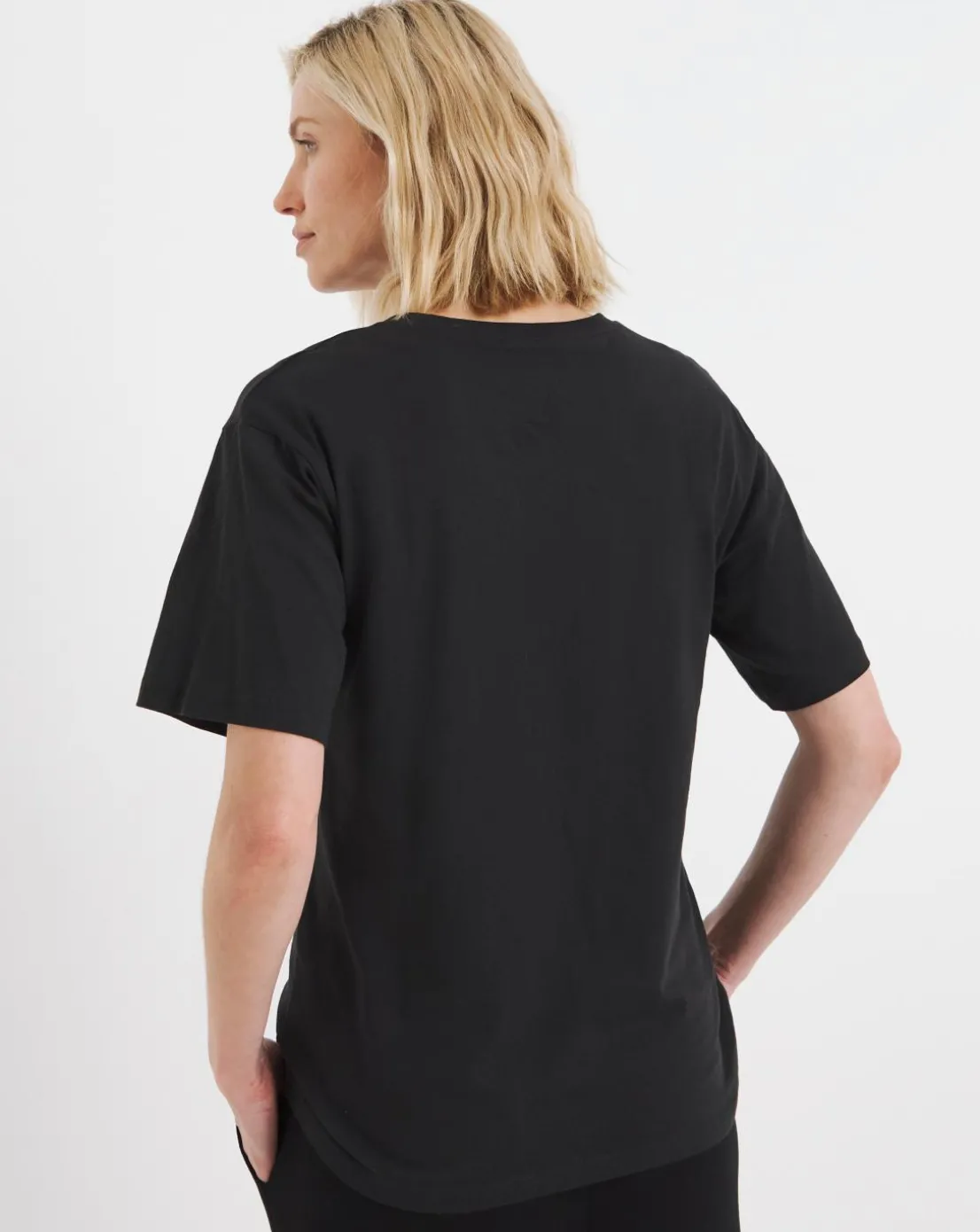 PUMA Essentials No.1 Logo Relaxed T-Shirt