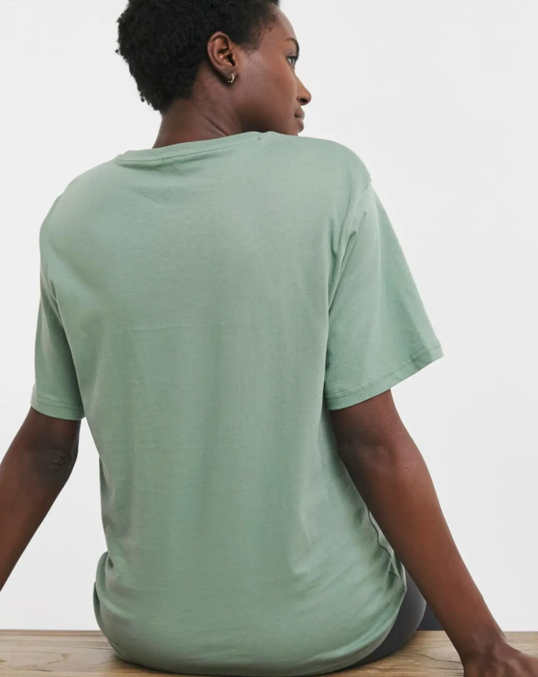 PUMA Essentials No.1 Logo Relaxed T-Shirt