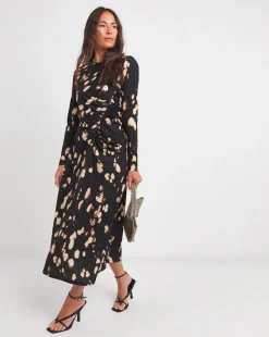 Ruched Seam Detail Midi Dress