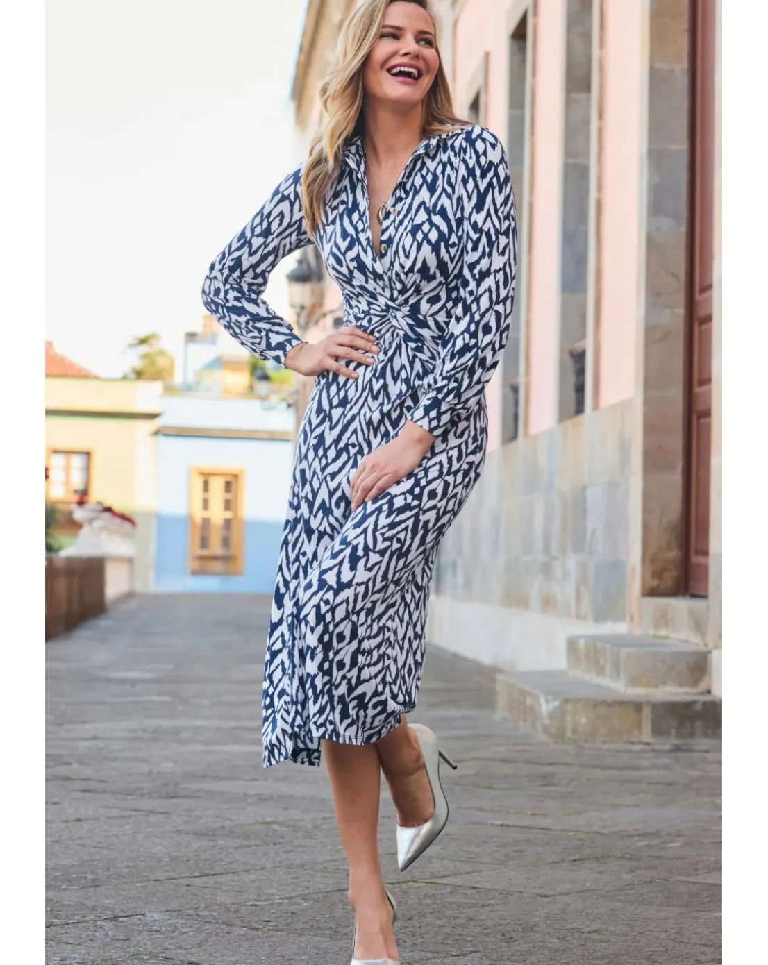 Sosandar Abstract Print Twist Detail Jersey Midi Dress