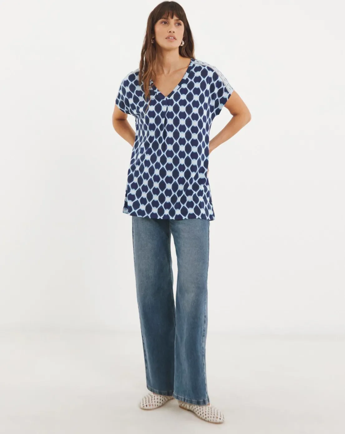 V Neck Grown on Sleeve Trim Insert Longline Top