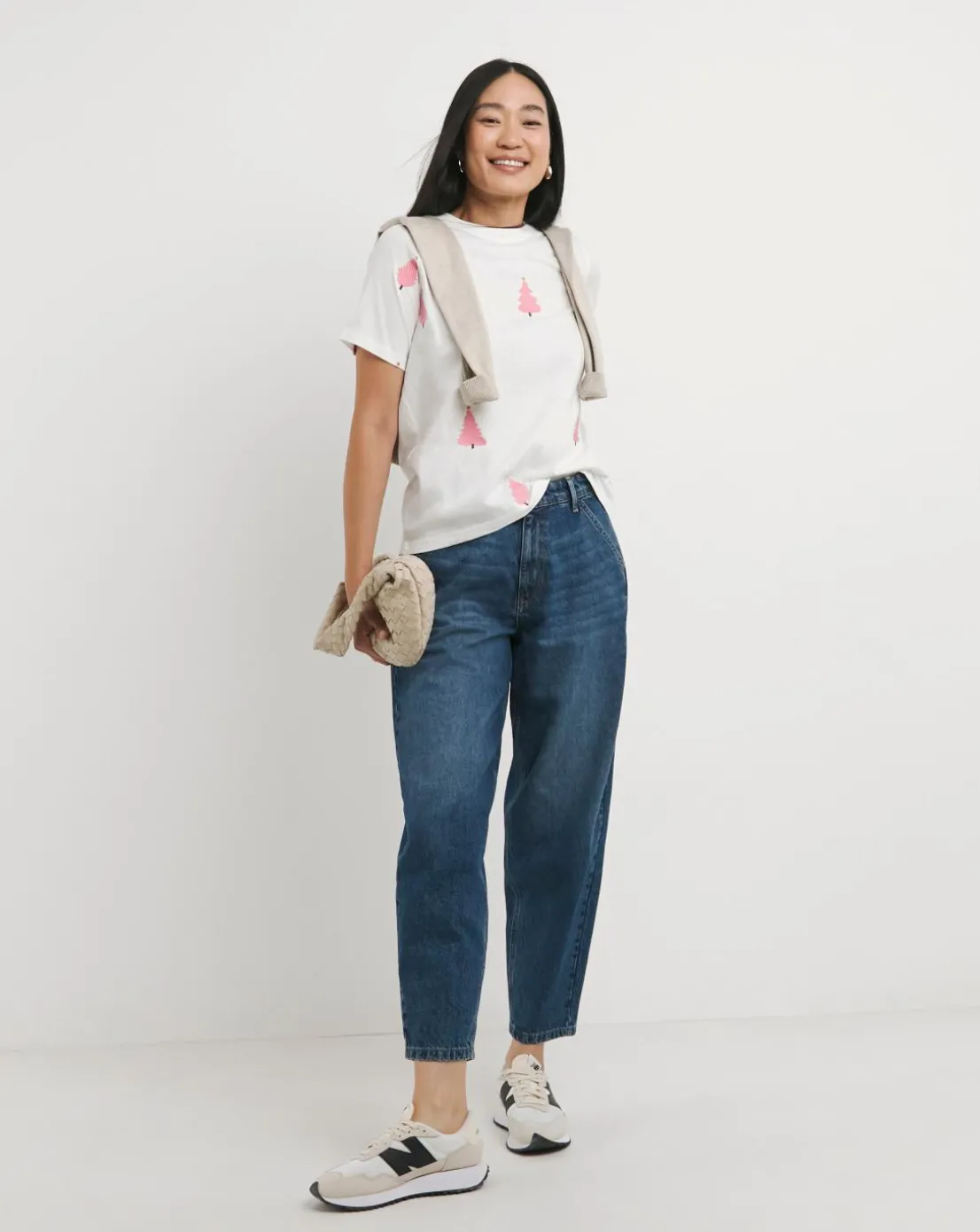 White Crew Neck Embroidered Christmas Tree T-shirt