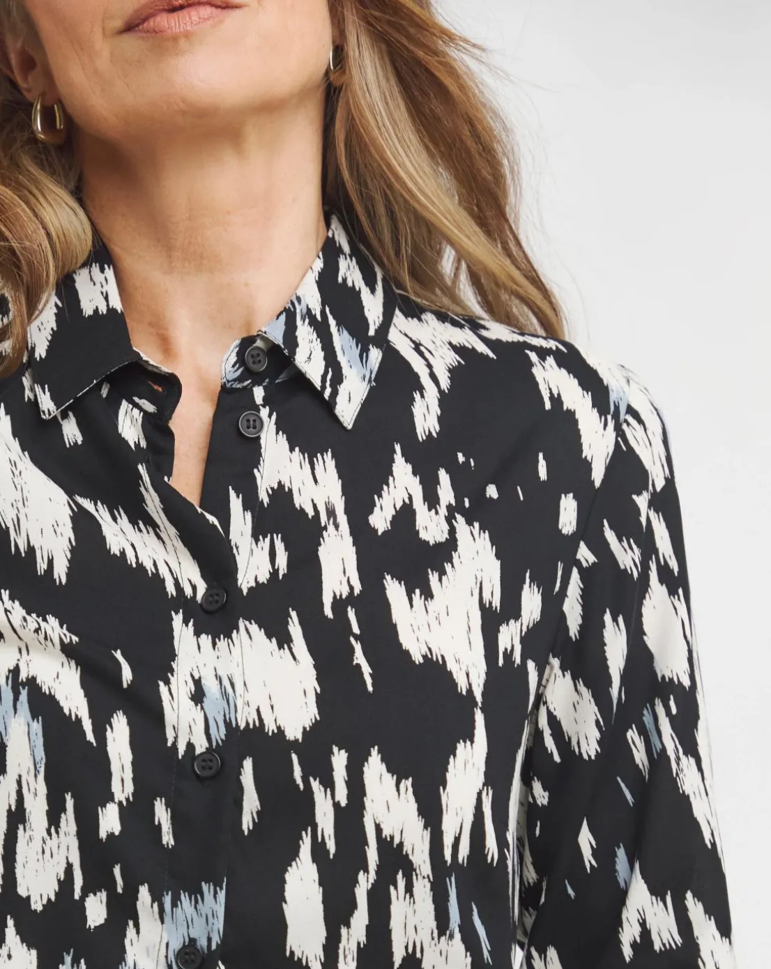 Womens Dipped Back Shirt - Blue Geo