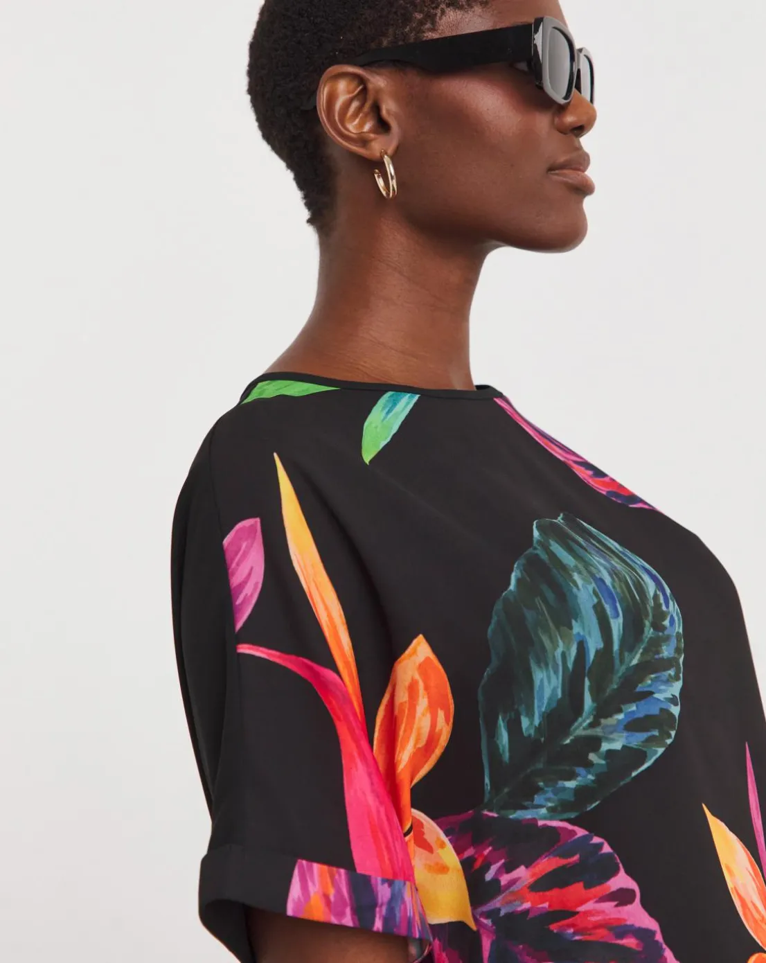 Woven Crepe Short Sleeve Boxy Top - Black Floral