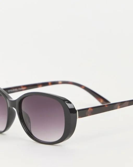 Alexis Rounded Sunglasses