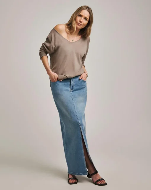 Anthology Fine Gauge V Neck Jumper
