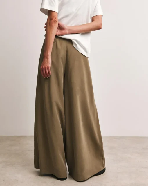 Anthology Mocha Super Wide Leg Trouser