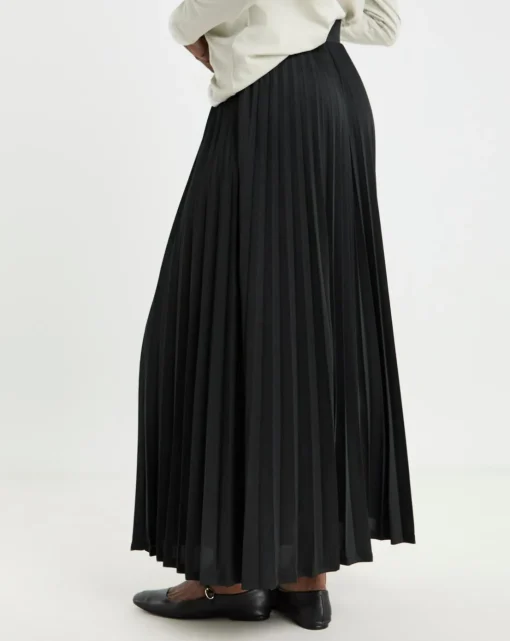Black Pleated Pull On Jersey Maxi Skirt