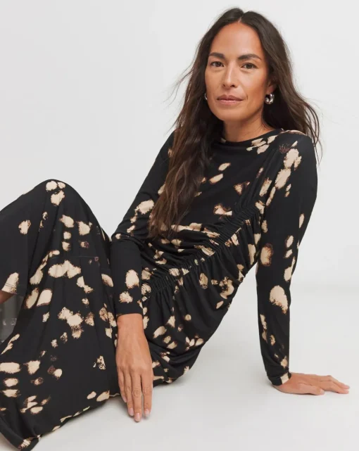 Ruched Seam Detail Midi Dress